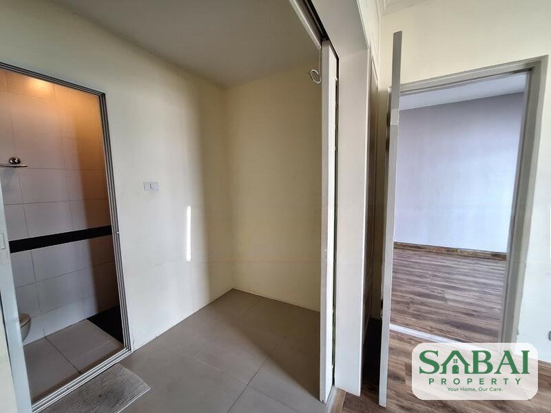 ขาย A Space Asoke Ratchada ตึก XYZ ชั้น 16 ห้องเปล่า ห้องมุม 14