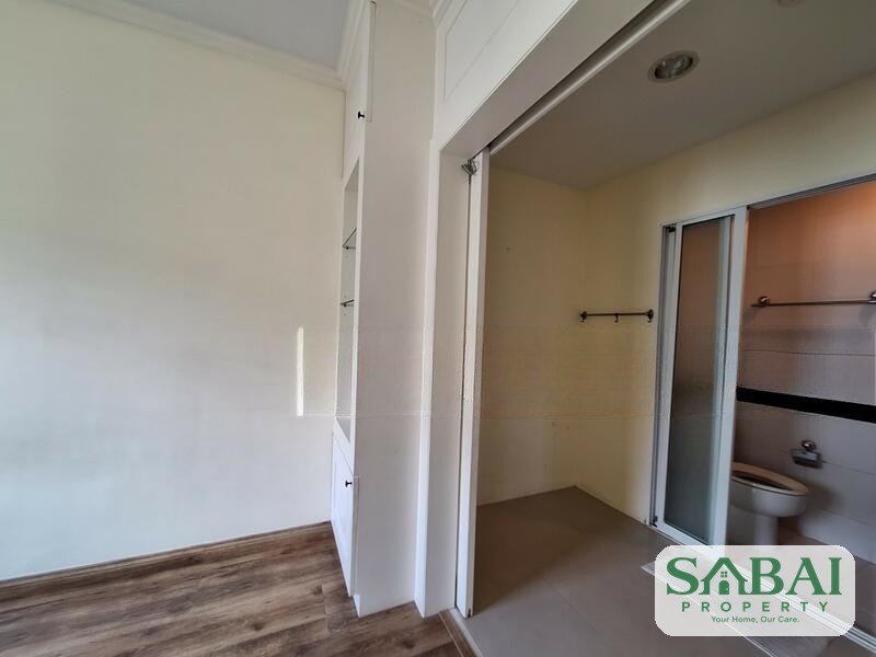 ขาย A Space Asoke Ratchada ตึก XYZ ชั้น 16 ห้องเปล่า ห้องมุม 16
