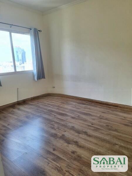 ขาย A Space Asoke Ratchada ตึก XYZ ชั้น 16 ห้องเปล่า ห้องมุม 17