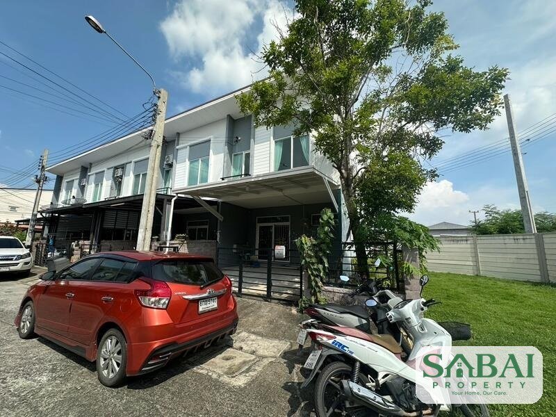 ขายทาวเฮ้าส์ กัสโต้ บางนา-สุวรรณภูมิ ขายพร้อมผู้เช่า 3 ห้องนอน หลังมุม