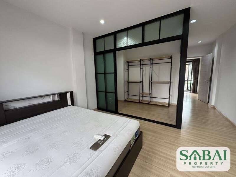 ขายด่วน ทาวโฮม Haus Niche แจ้งวัฒนะ จำนวน 3 ชั้นครึ่ง Modern loft 4