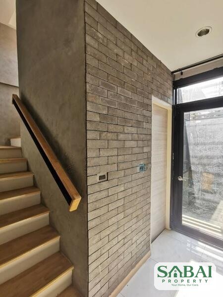 ขายด่วน ทาวโฮม Haus Niche แจ้งวัฒนะ จำนวน 3 ชั้นครึ่ง Modern loft 9
