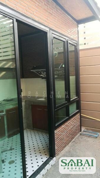 ขายด่วน ทาวโฮม Haus Niche แจ้งวัฒนะ จำนวน 3 ชั้นครึ่ง Modern loft 11