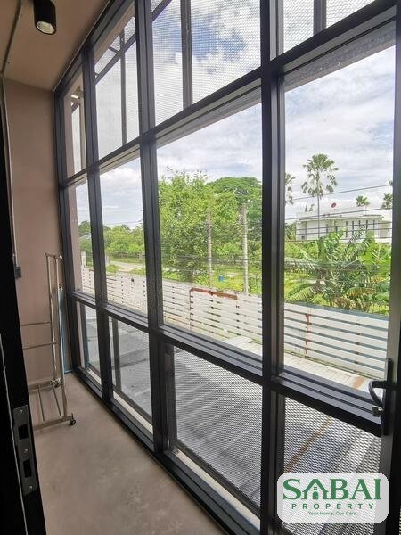 ขายด่วน ทาวโฮม Haus Niche แจ้งวัฒนะ จำนวน 3 ชั้นครึ่ง Modern loft 27