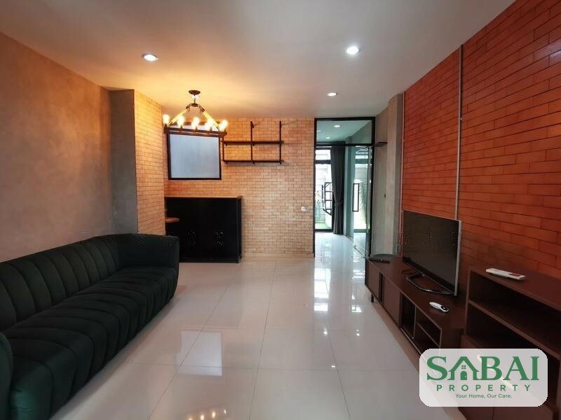 ขายด่วน ทาวโฮม Haus Niche แจ้งวัฒนะ จำนวน 3 ชั้นครึ่ง Modern loft 30