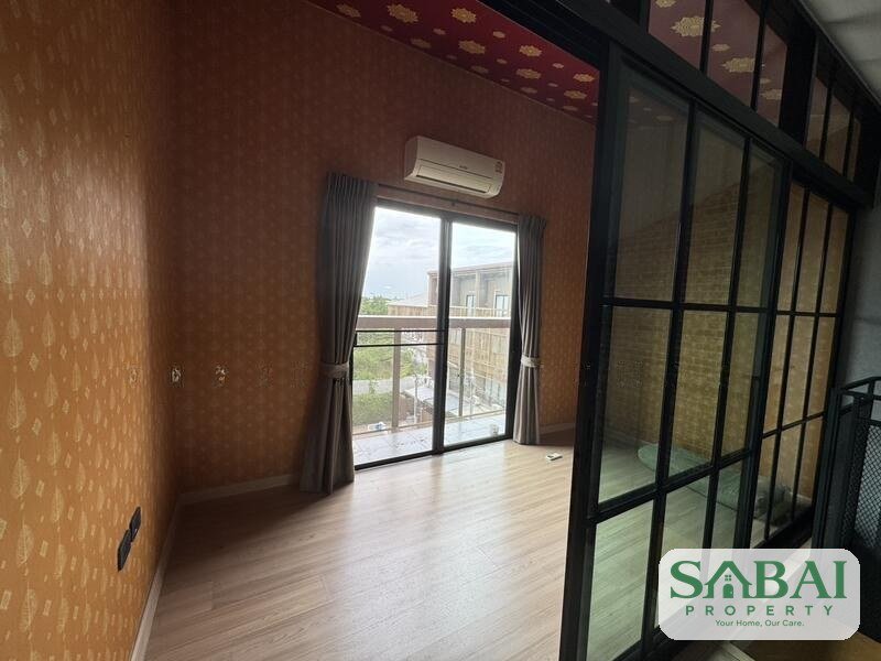 ขายด่วน ทาวโฮม Haus Niche แจ้งวัฒนะ จำนวน 3 ชั้นครึ่ง Modern loft 48